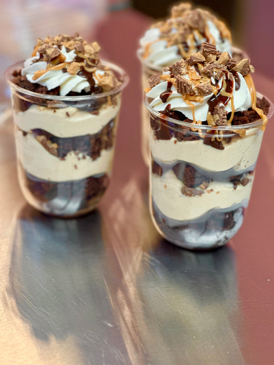 Peanut Butter Cheesecake Brownie Cup