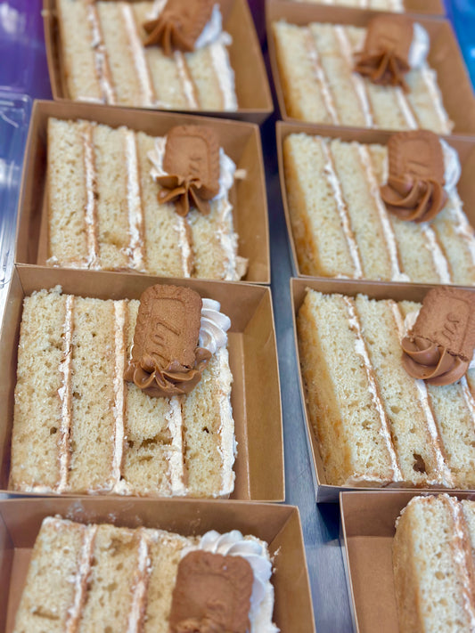 Cookie butter cake slice